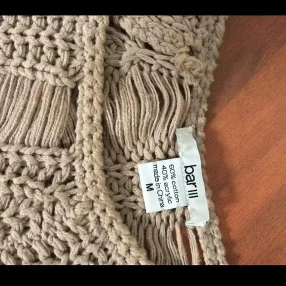 Bar III Cropped Beige Cable Knit Sweater size medium - Picture 5 of 5